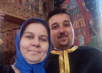 Preoteasa-cântăreaţă a blestemat azilul de bătrâni