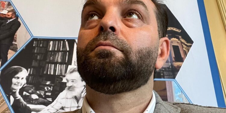 Chapeau bas, Lucian Costin Dindirică!