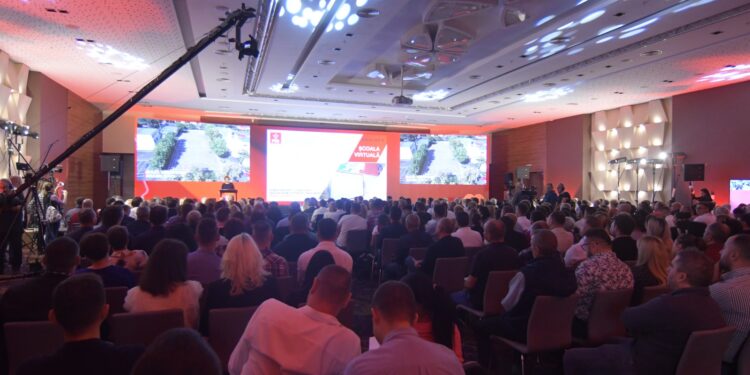 Olguța „Messi de Craiova” între adulatori și indispensabili – cronica nevăzută a unor elecțiuni de partid