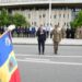 D-l Goe Dandana și onoru’ la drapel în țoale de mahala