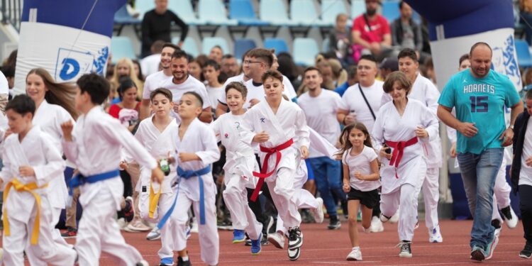 SportFEST – #BeActive, un maraton al sporturilor, organizat de DJST Dolj, pe stadionul de atletism din Craiova
